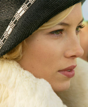 Easy Virtue - Jessica Biel: Hotter than Jessica Tandy, more 3 dimensional than Jessica Rabbit.